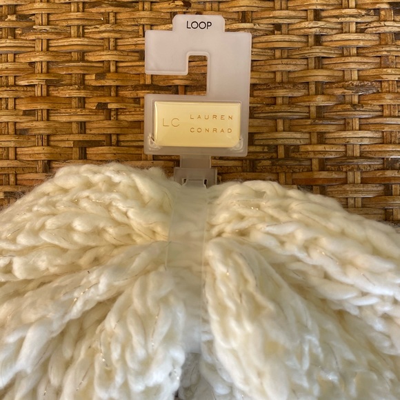 Lauren Conrad scarf - Picture 2 of 5